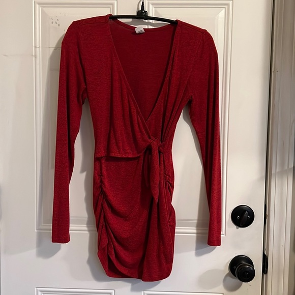 Red maternity wrap sweater - Picture 1 of 5